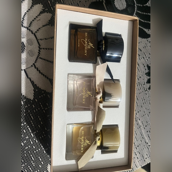 All sold burberry blush 30 ml - Picture 3 of 3